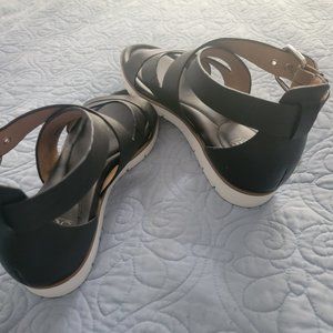 Sofft Mirabelle Black Strappy Sandal Size 10